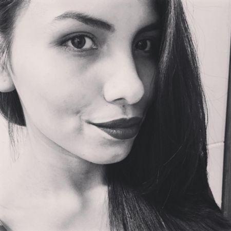 Julia - ID: 131842