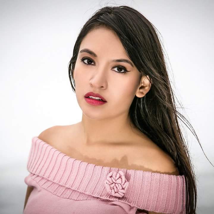 Gabriela - ID: 161871