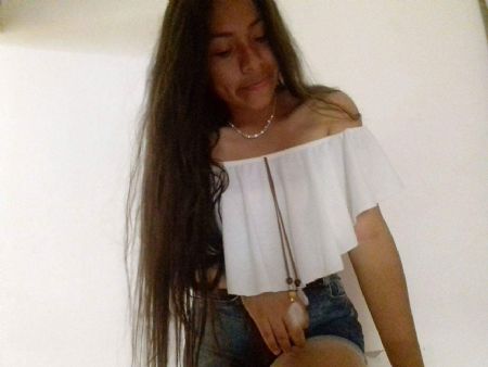 Angie - ID: 166098