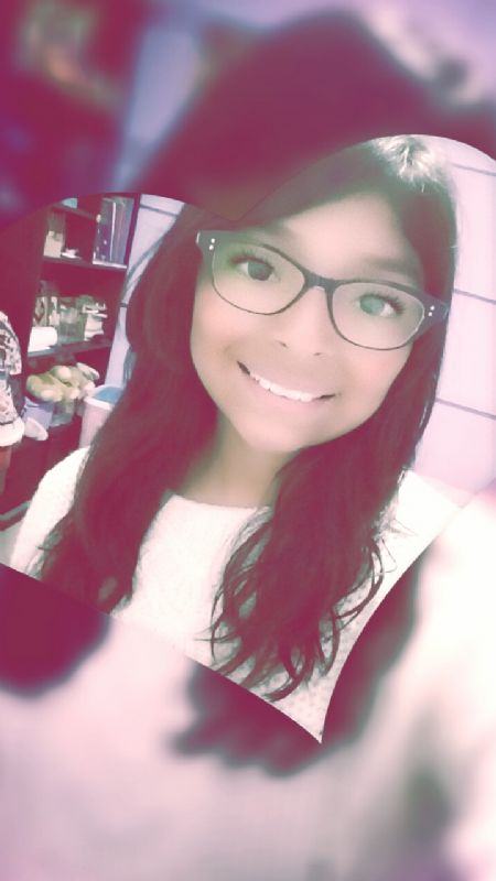 Esthefany - ID: 211281