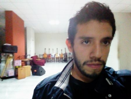 Alvaro - ID: 212986
