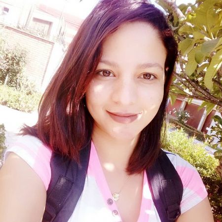 laura - ID: 217540