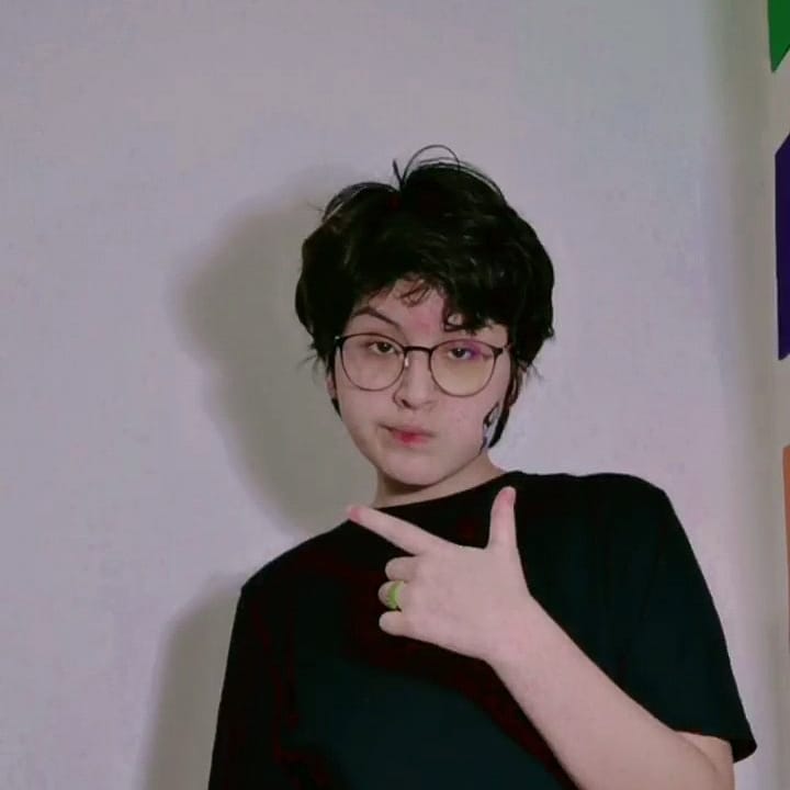 Alexandra Carolina - ID: 225173