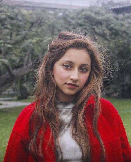 Luciana Zoe - ID: 242692
