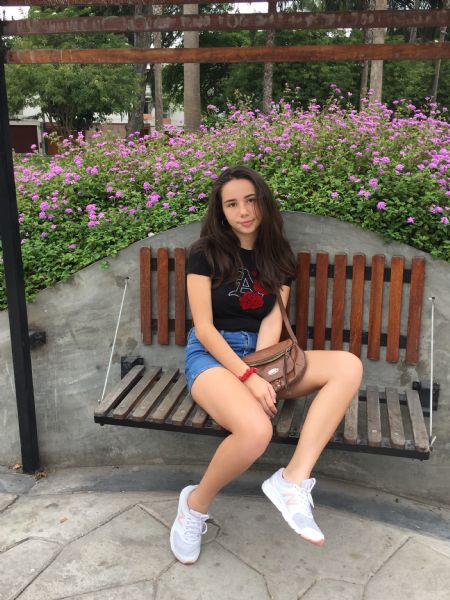 nicole - ID: 288507