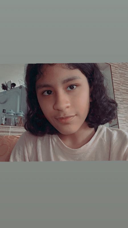 Camila - ID: 295437