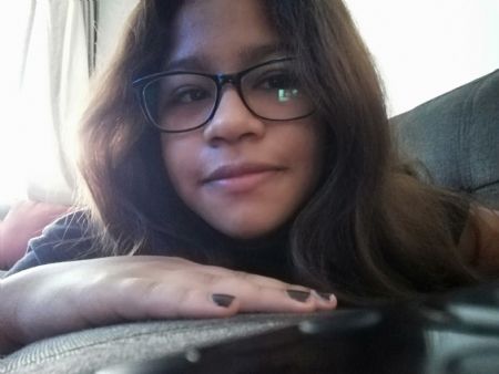 Yandhira - ID: 325355 - 654097