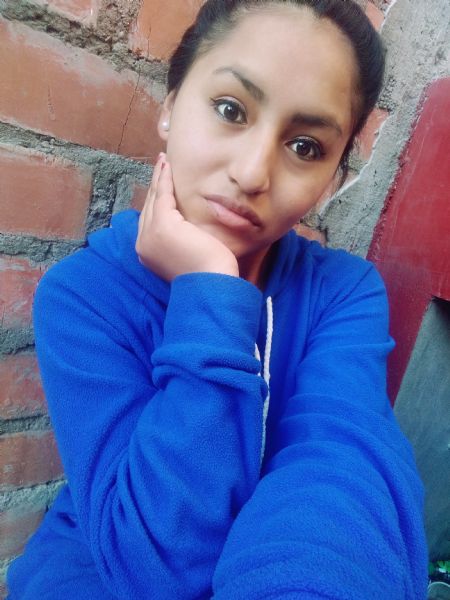 shanely lucero - ID: 327991