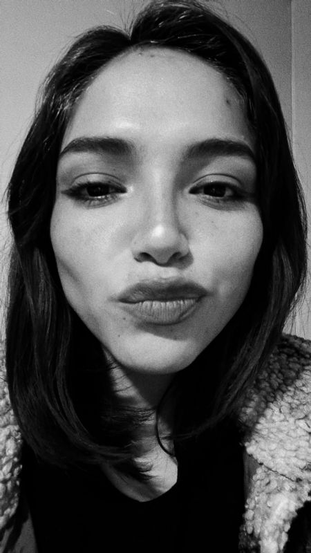 Gabriela - ID: 606900 - 854933